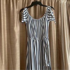 Women’s Maxi Dress w/ a slit